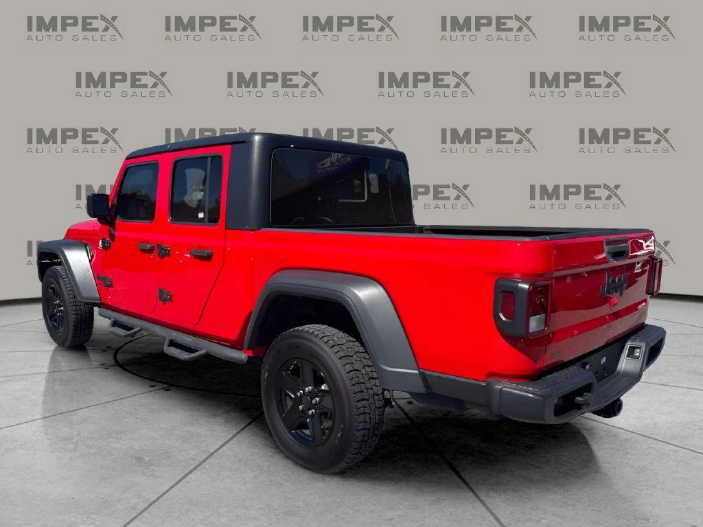 Used 2020 Red Jeep Sport image 3