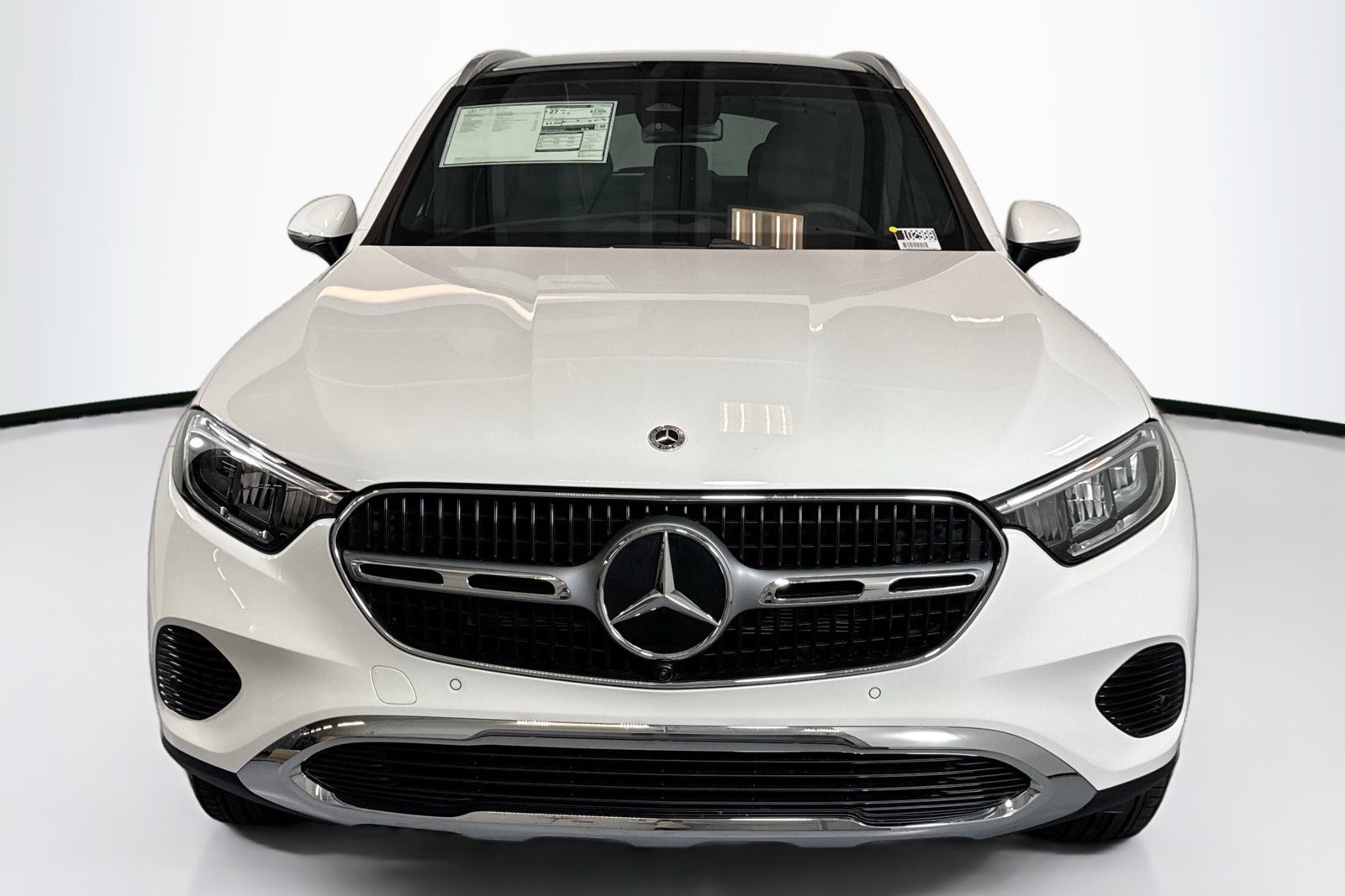 New 2026 Polar White Mercedes-Benz GLC 300 image 2
