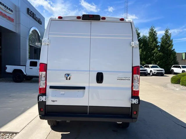 Used 2025 White Ram High Roof image 4