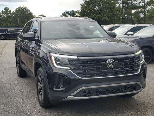 New 2026 Black Volkswagen SE image 3