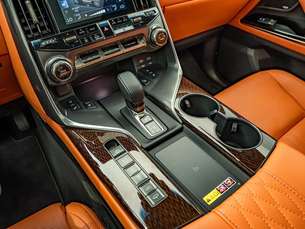New 2025 Nori Green Pearl Lexus 700h Ultra Luxury image 28