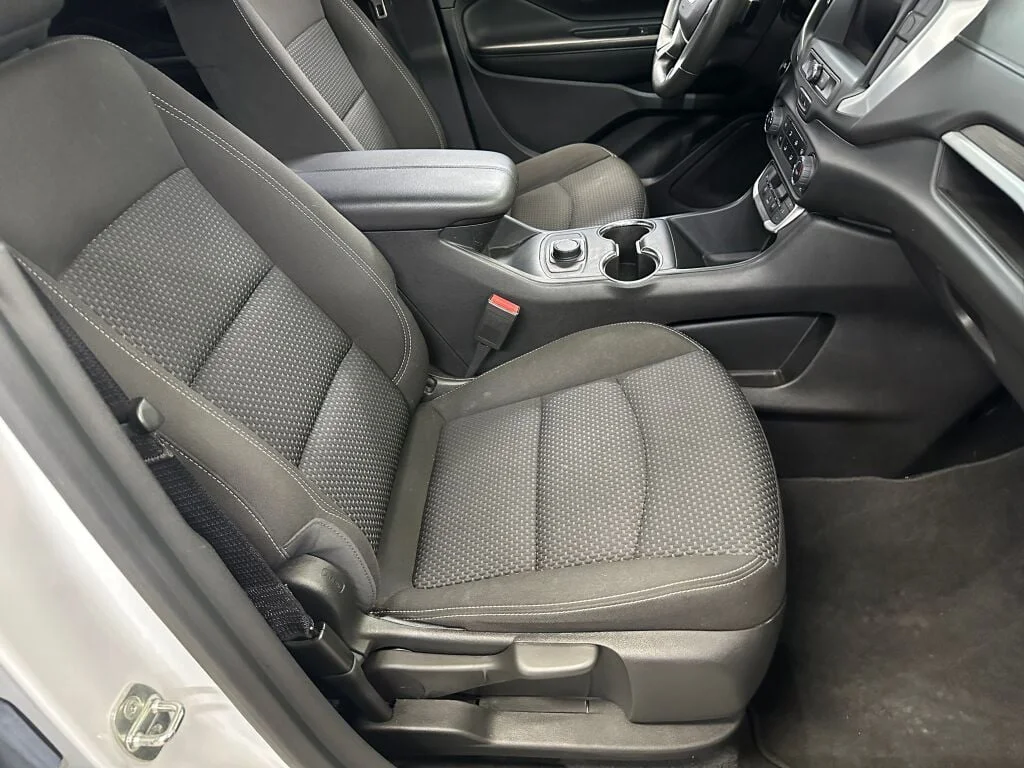 2023 GMC Terrain SLE - Photo 29