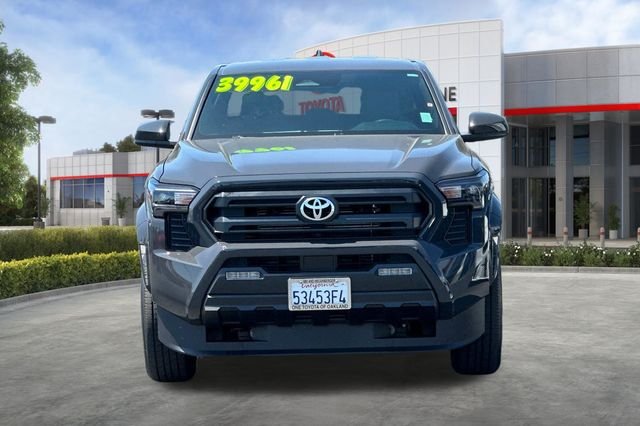Used 2025  Toyota SR5 image 10