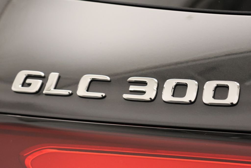 New 2027  Mercedes-Benz GLC 300 image 9