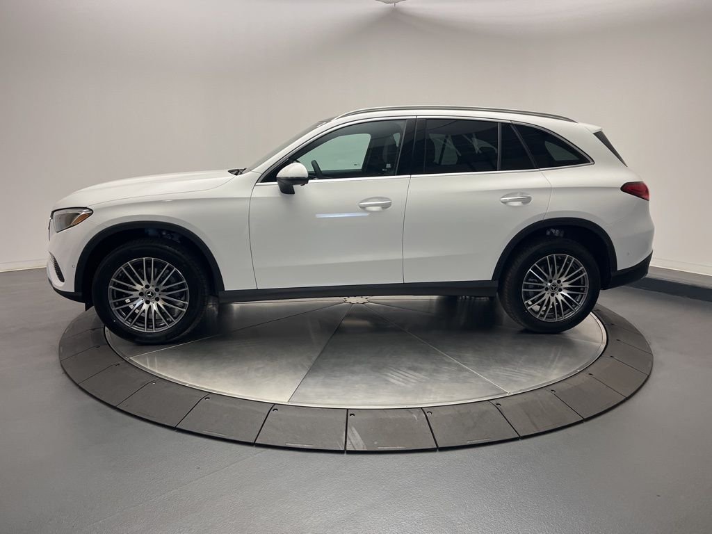 Used 2026  Mercedes-Benz GLC 300 image 4