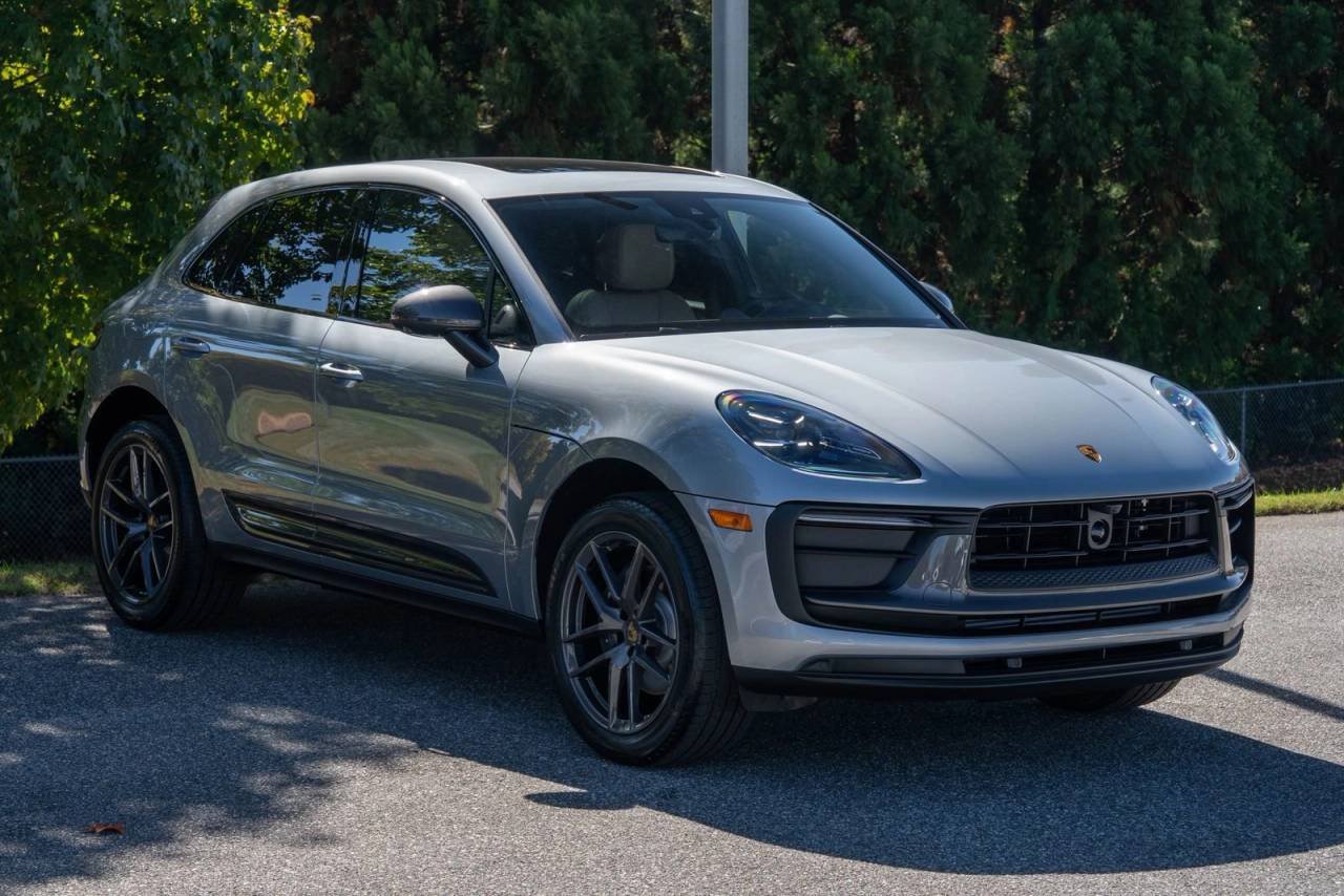 Used 2026  Porsche  image 9