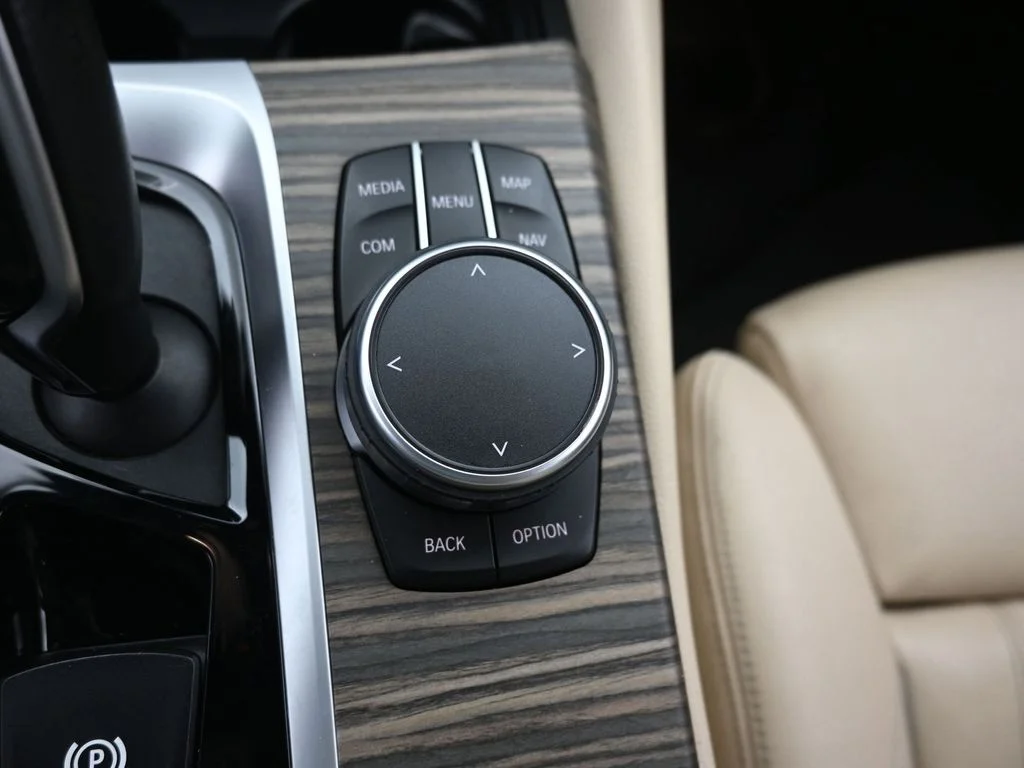 Used 2019 Black BMW 640 Gran Turismo i xDrive image 23