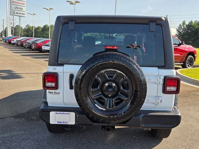 Used 2025 White Jeep Sport image 8
