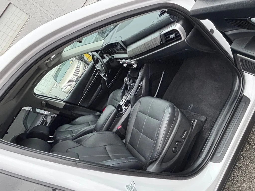 Used 2023 White Kia EX image 29