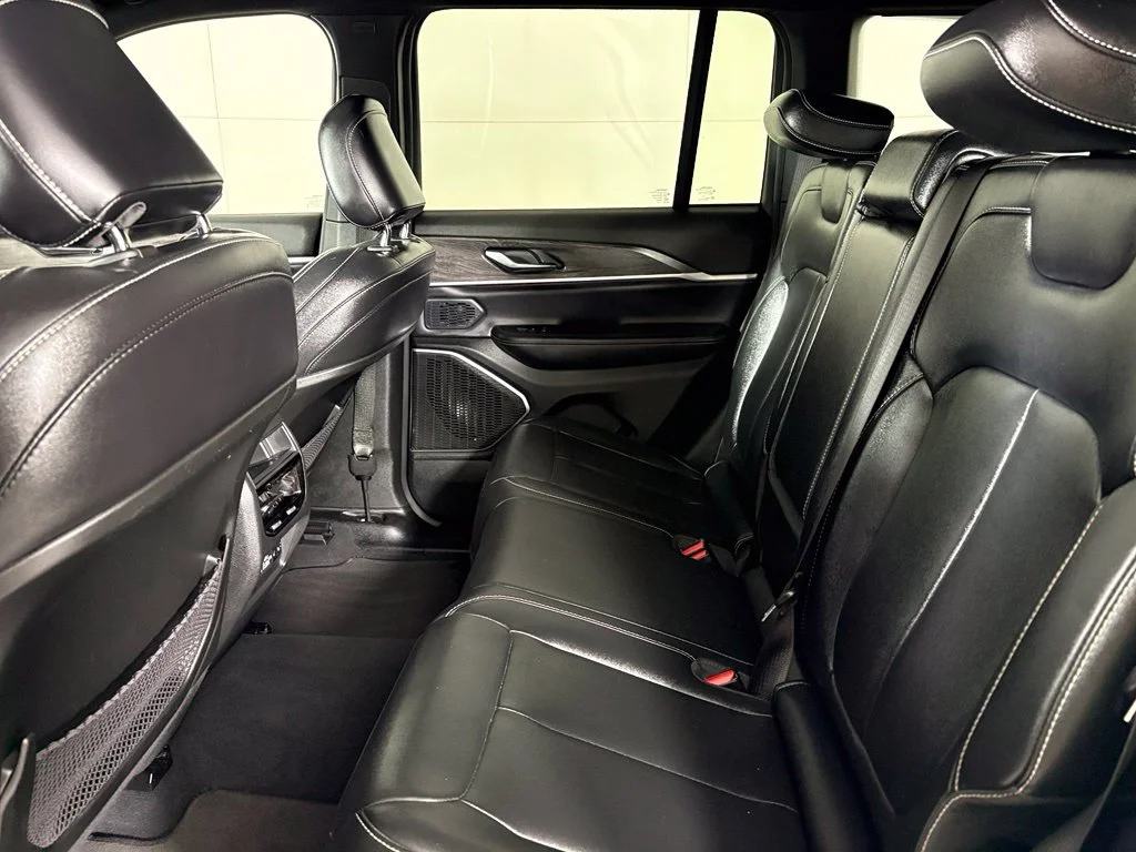 Used 2024 White Jeep 4xe image 38