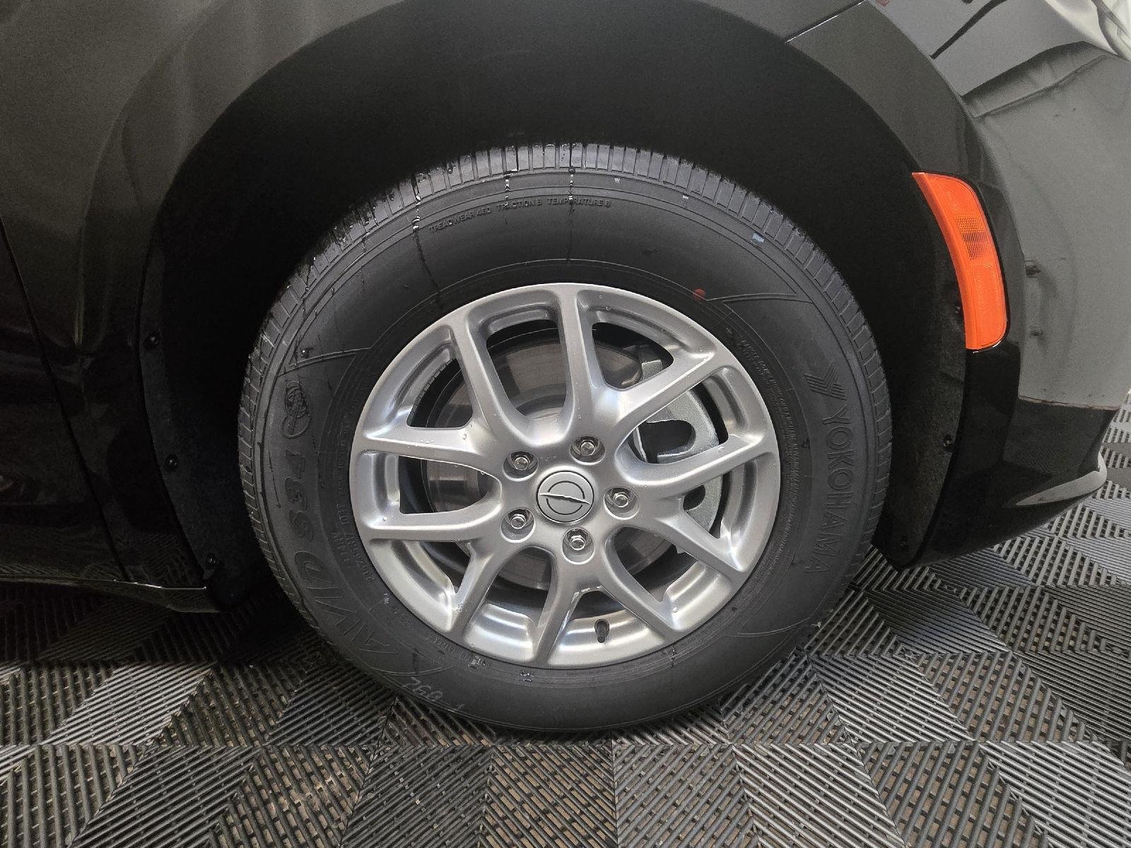 2026 Chrysler Pacifica Select - Photo 50