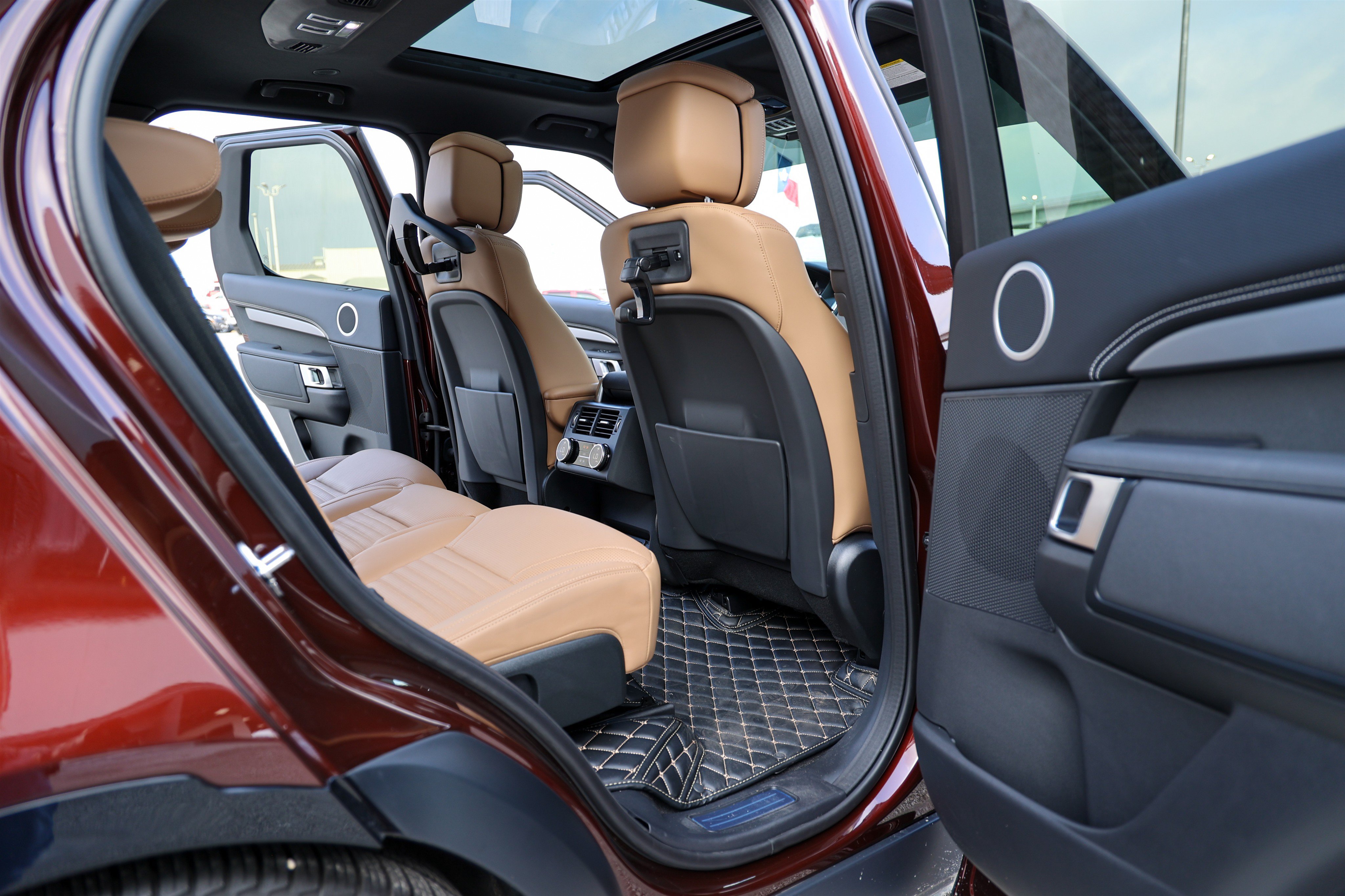 Used 2026 Maroon Land Rover Gemini Edition image 40