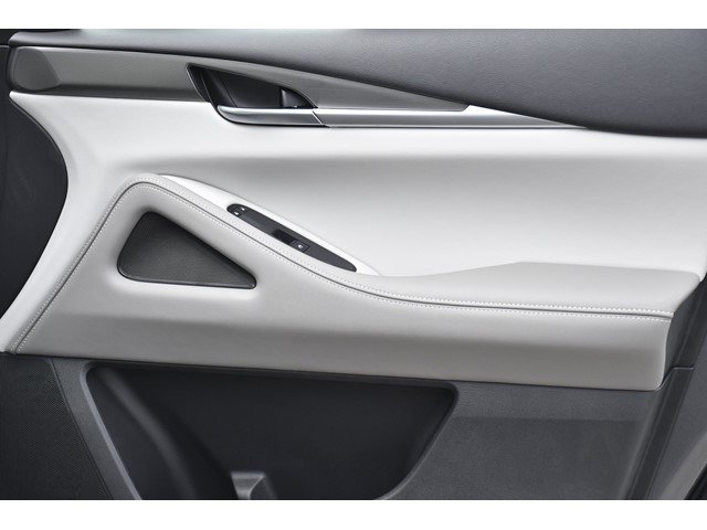 New 2027 GRAPHITE SHADOW INFINITI Luxe AWD image 32
