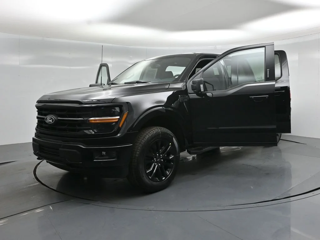 New 2026 Agate Black Metallic Ford XLT image 27
