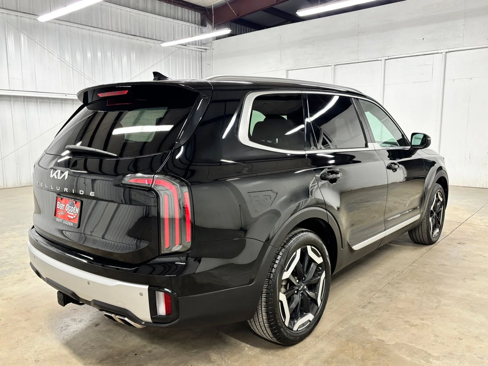 Used 2024 Black Kia EX image 7
