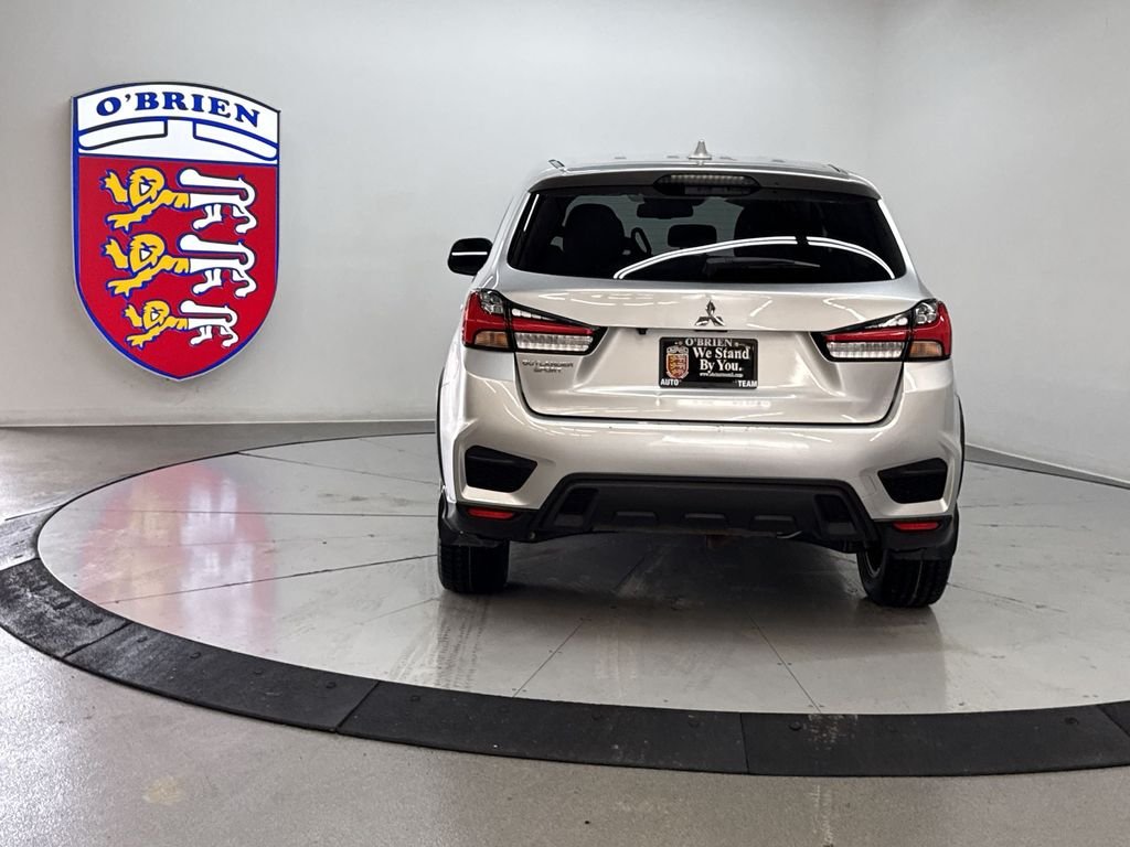 Used 2023  Mitsubishi  image 27