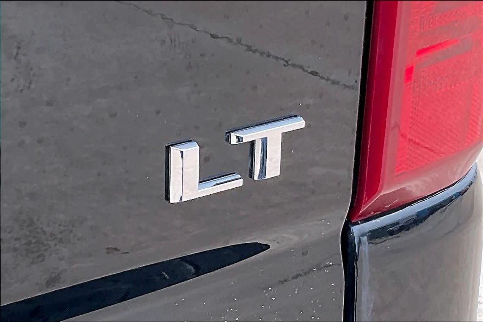 Used 2025 Black Chevrolet LT image 9
