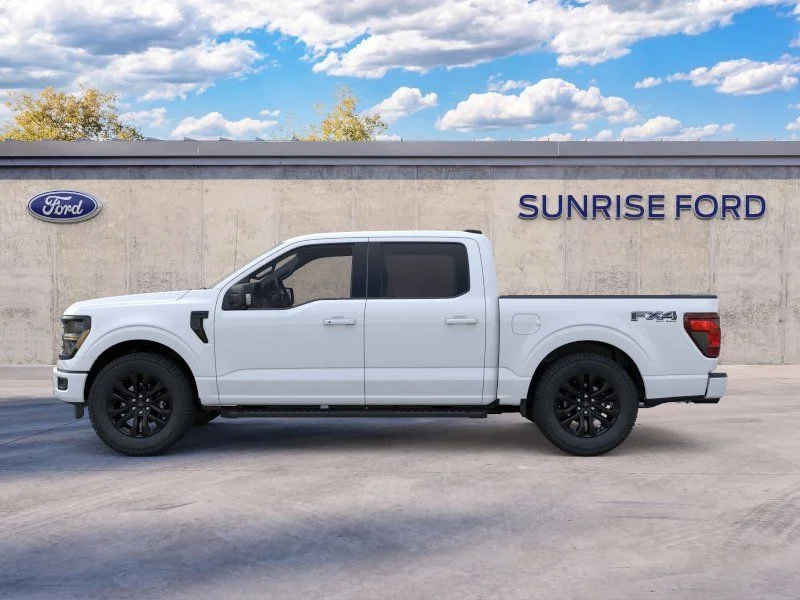 New 2026 Oxford White Ford XLT image 3