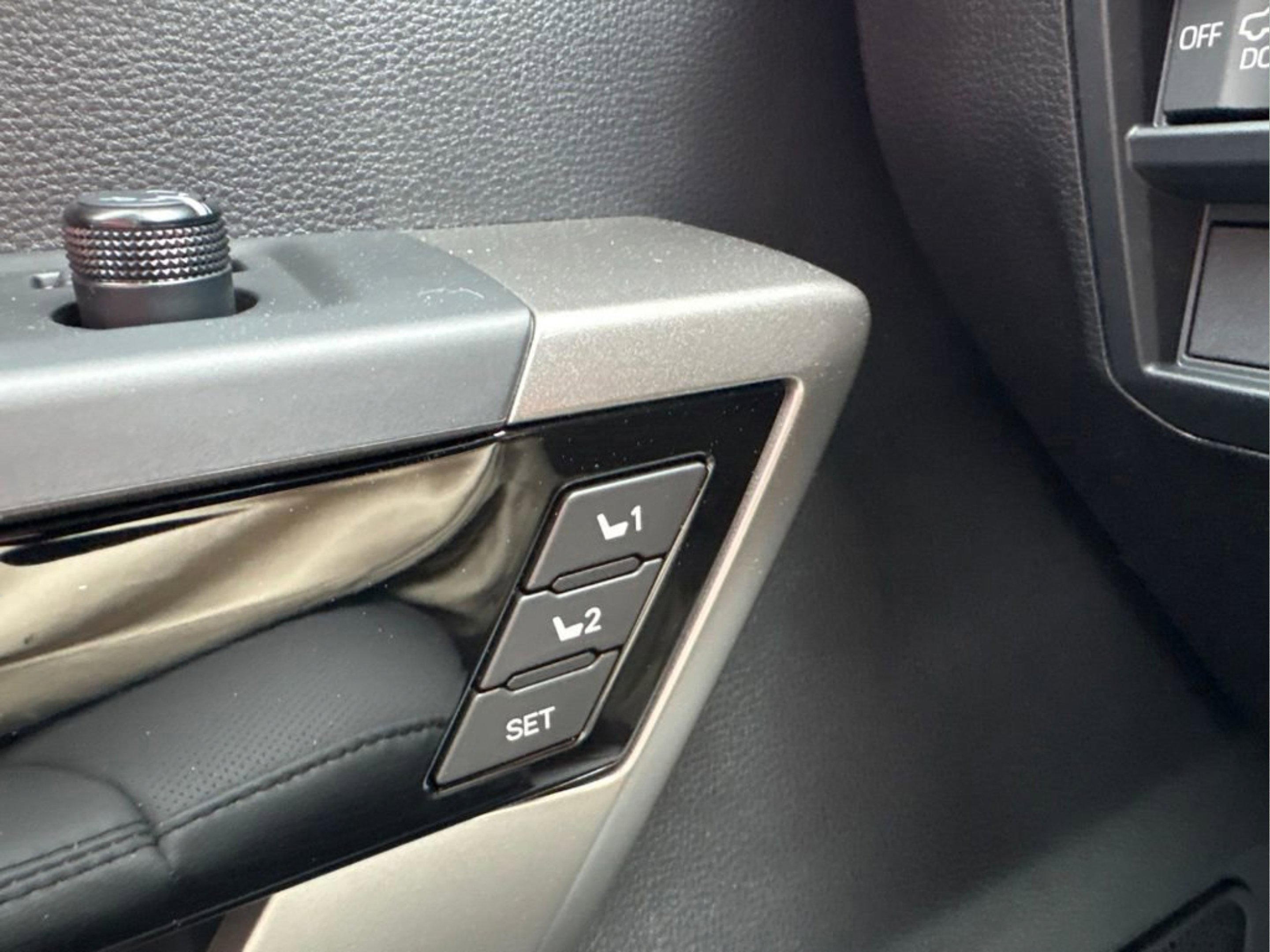 2026 Toyota Tundra Limited - Photo 25