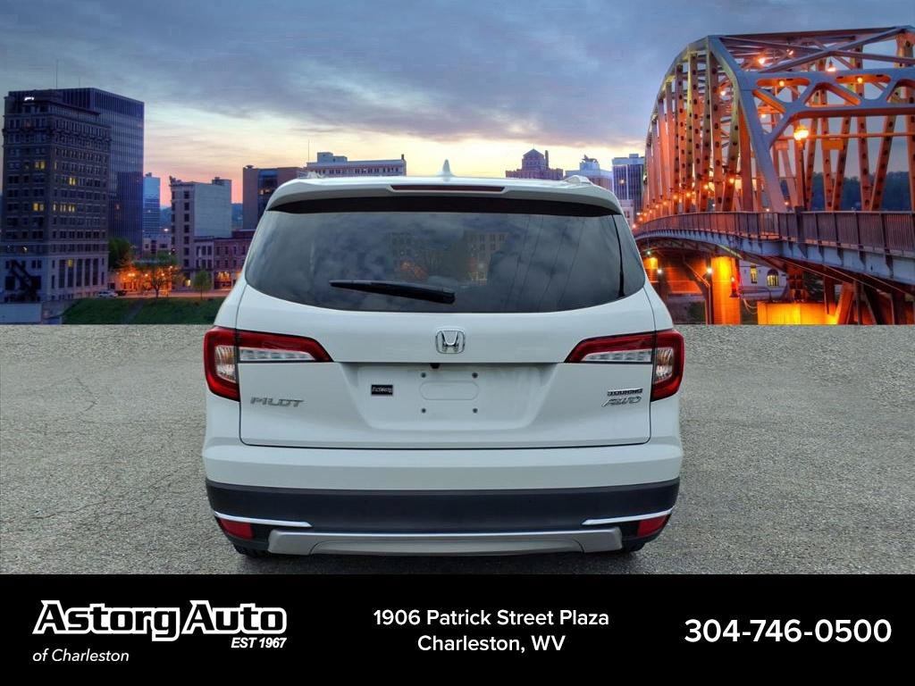 Used 2022 Platinum White Pearl Honda Touring 7-Passenger image 4