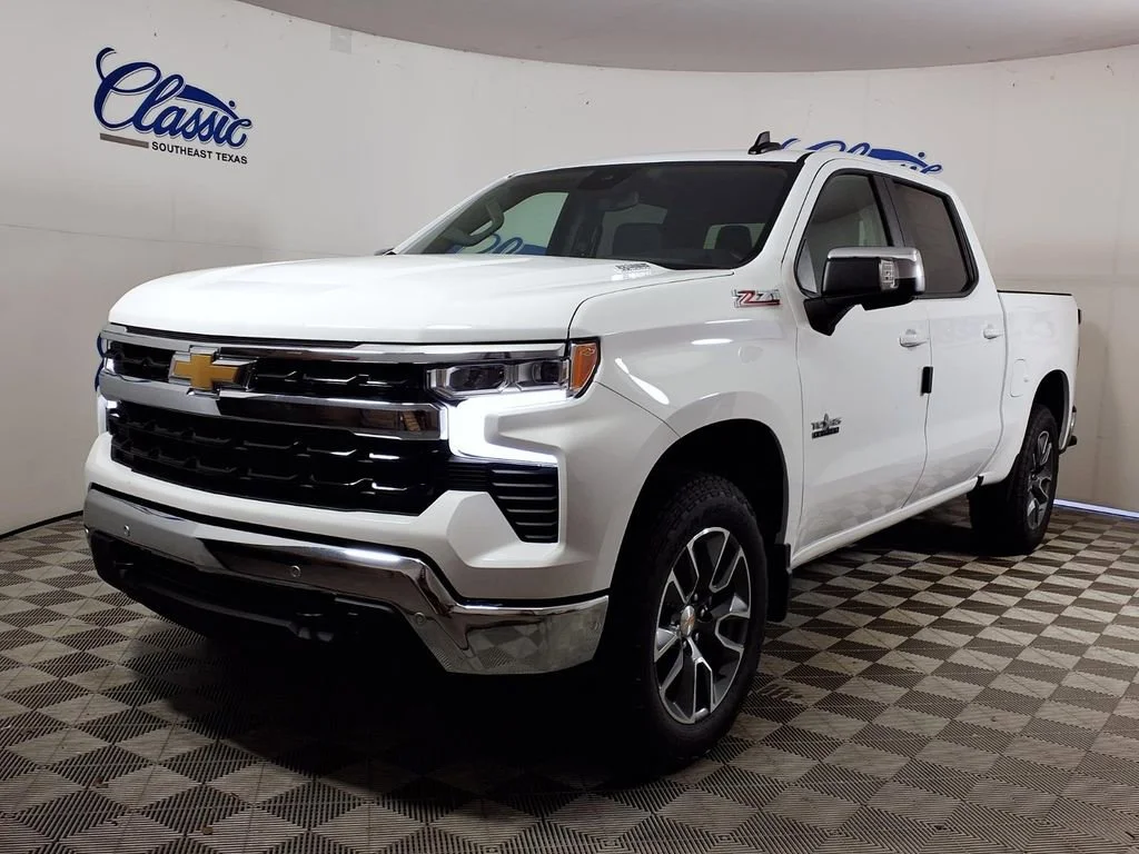 New 2026 Summit White Chevrolet LT image 6