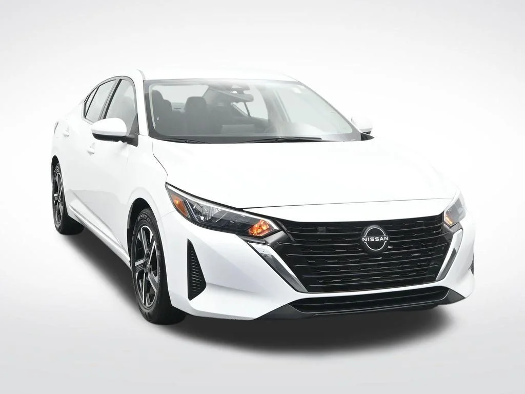 Used 2024 White Nissan SV image 3