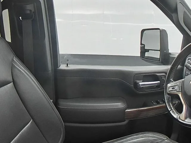 Used 2023 Black Chevrolet High Country image 34