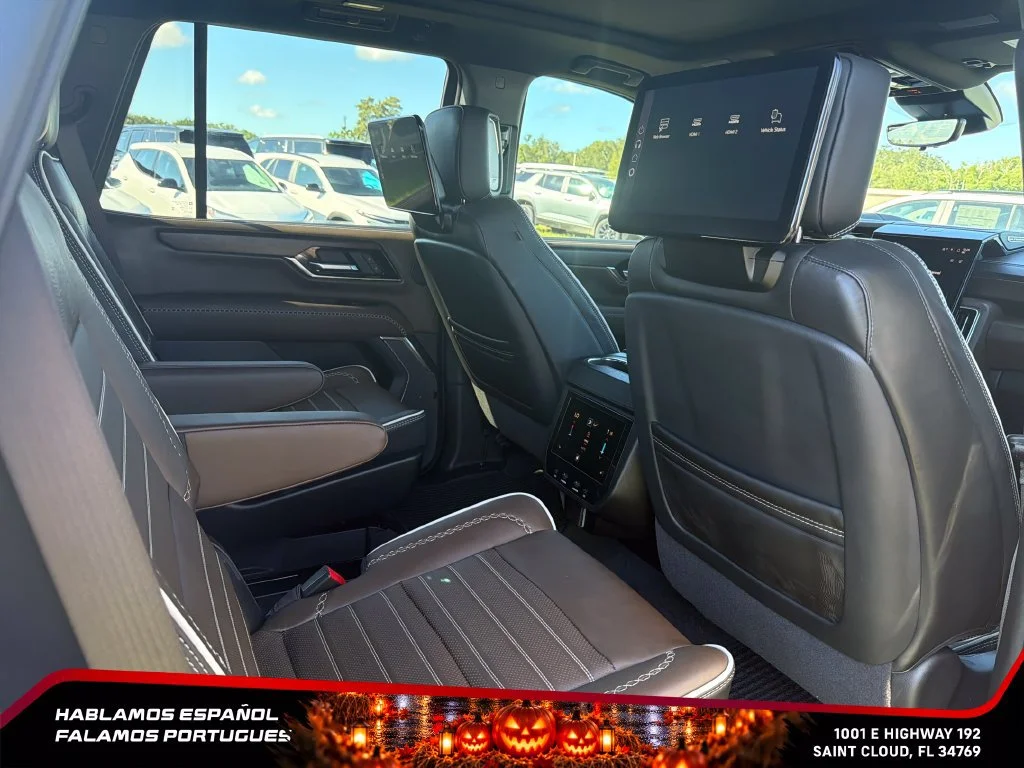 Used 2026 Glacier White Tricoat GMC Denali Ultimate image 31