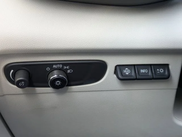 Used 2023 Sapphire Metallic Buick Avenir image 30