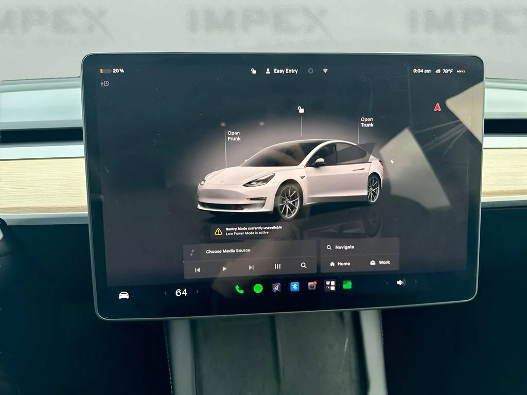 Used 2023  Tesla  image 13