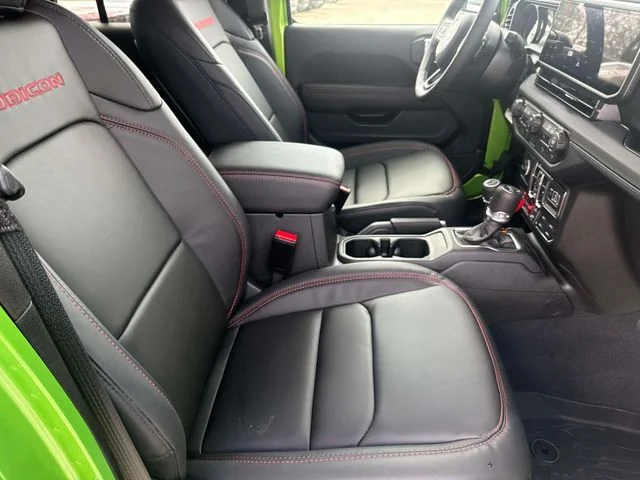 2025 Jeep Wrangler 4-Door Rubicon - Photo 25