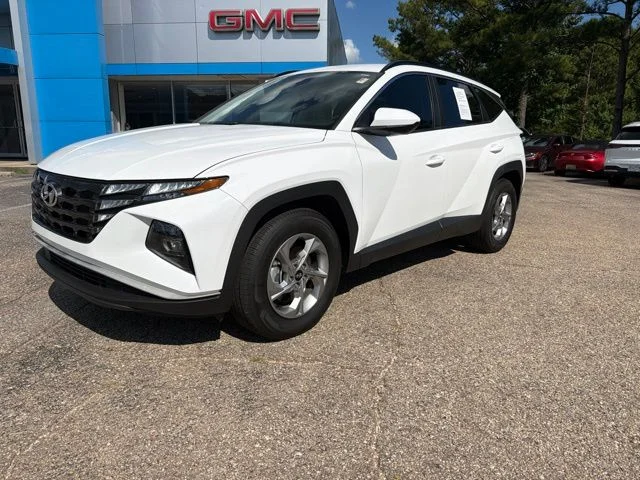 Used 2024 White Pearl Hyundai SEL image 1