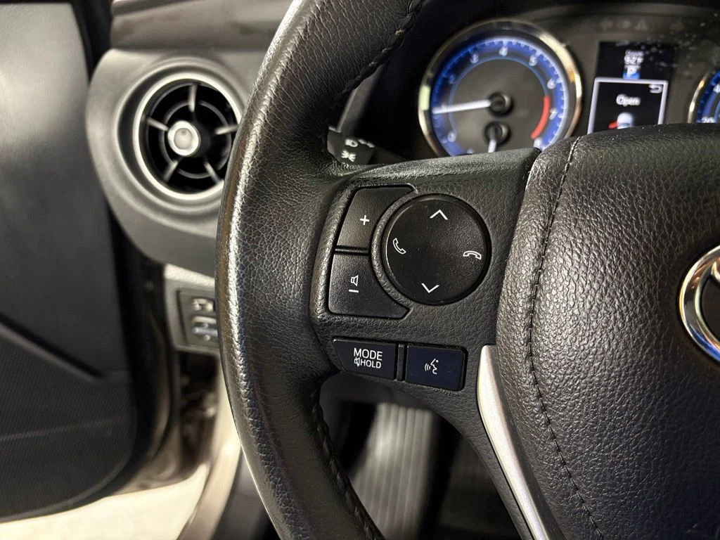 Used 2018 Gray Toyota SE image 19