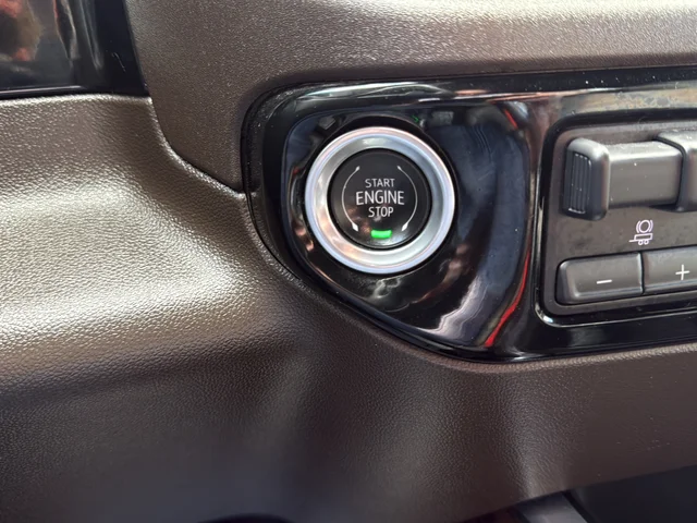 2024 GMC Sierra 1500 SLT - Photo 19