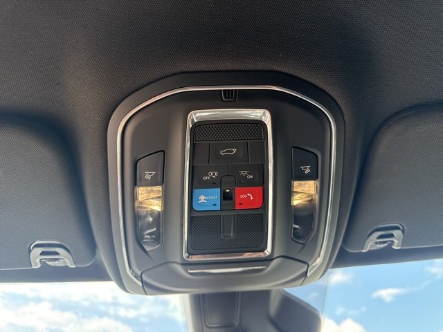 2024 Jeep Wagoneer Series II - Photo 19
