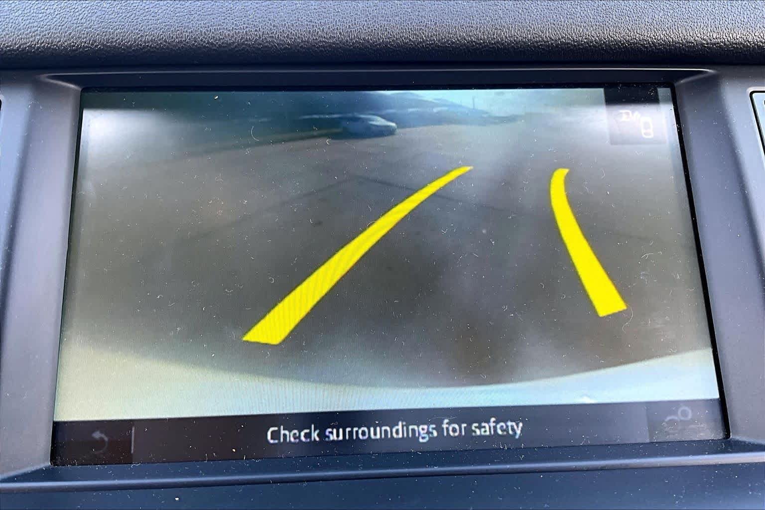 Used 2018 Fuji White Land Rover SE image 22
