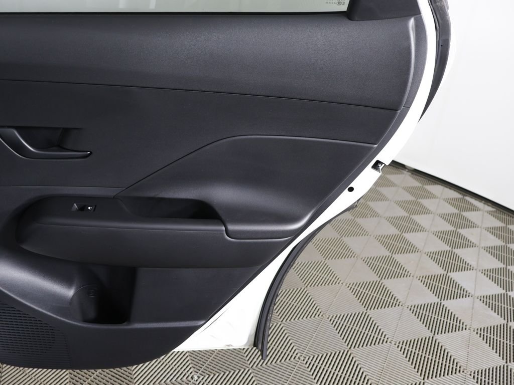 2024 Hyundai Kona SEL - Photo 20
