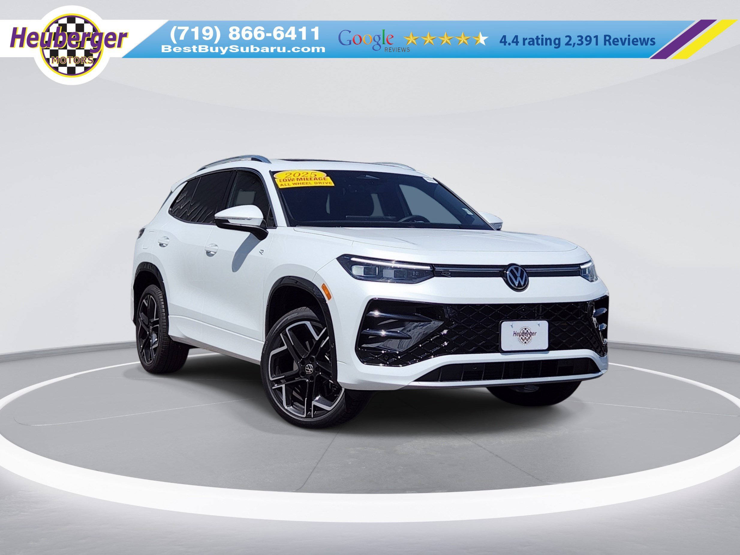 2025 Volkswagen Tiguan 2.0T SEL R-Line 4Motion's photo