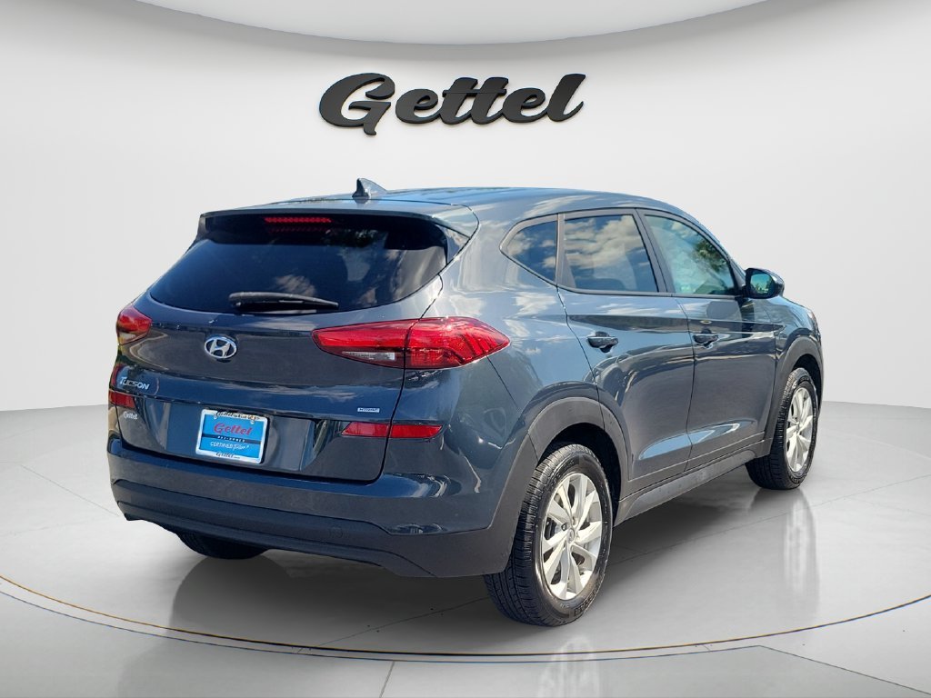 Used 2019 Blue Hyundai SE image 4