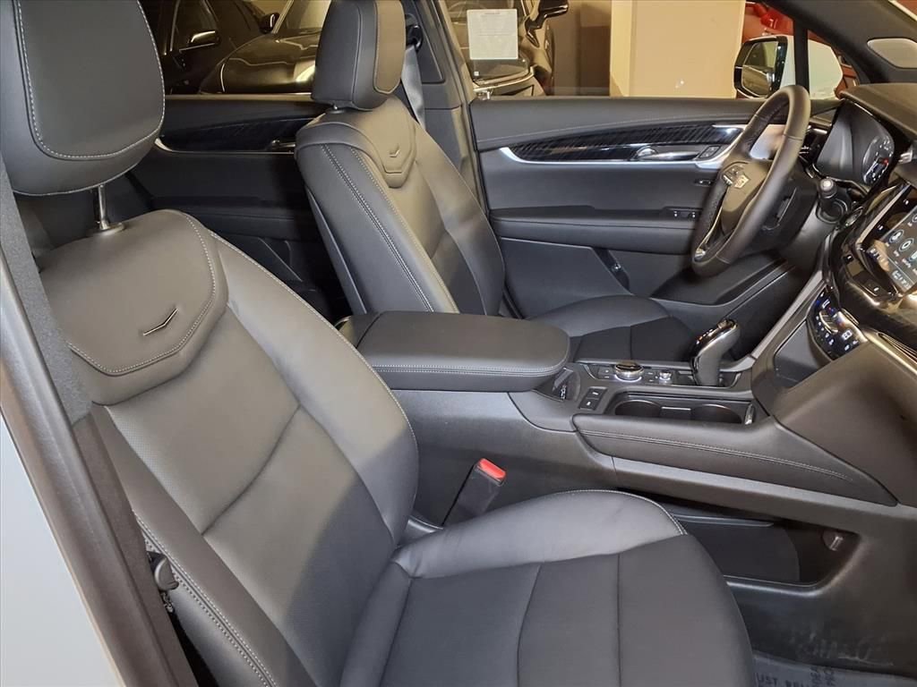2025 Cadillac XT6 Premium Luxury - Photo 6