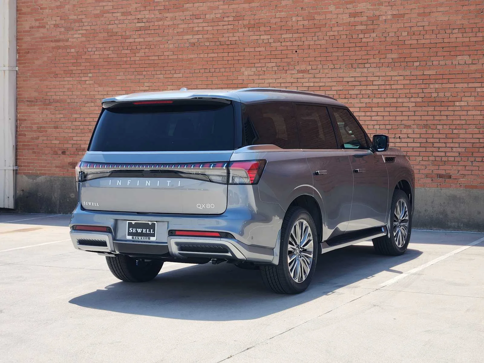 New 2027 DYNAMIC METAL INFINITI Luxe 2WD image 3