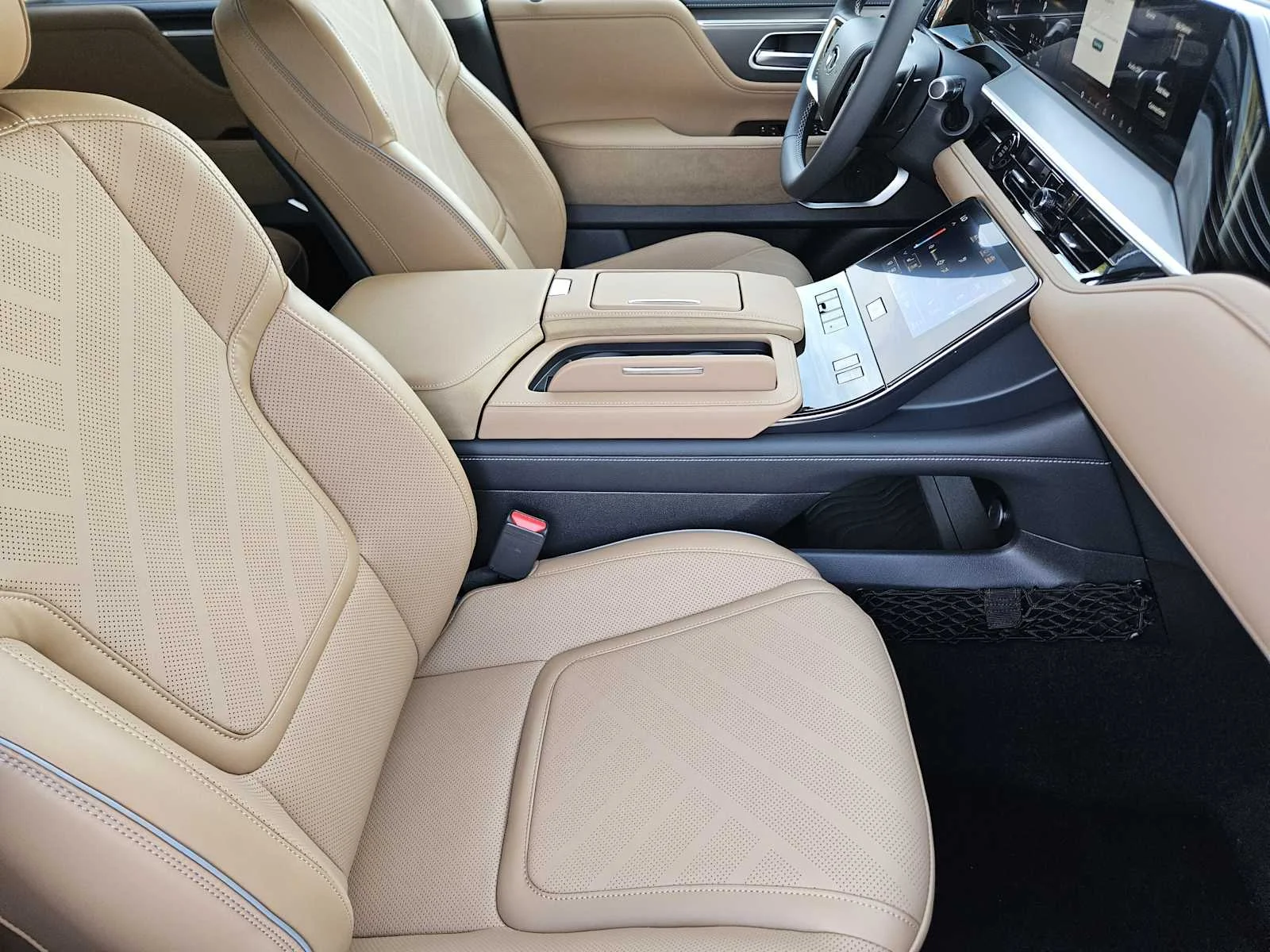 New 2027 DYNAMIC METAL INFINITI Luxe 4WD image 9