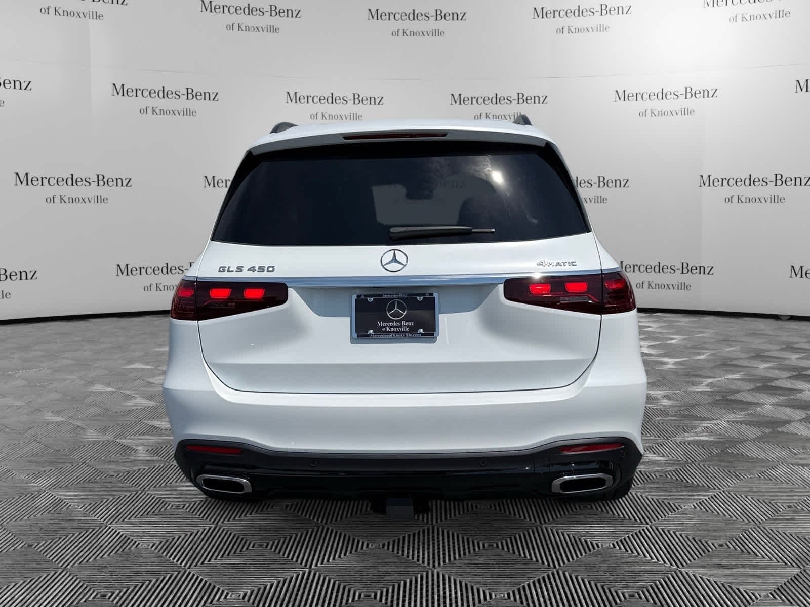 New 2026 MANUFAKTUR Moonlight White Magno Mercedes-Benz GLS 450 image 4