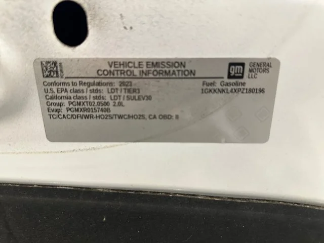 Used 2023 White GMC SLE image 21
