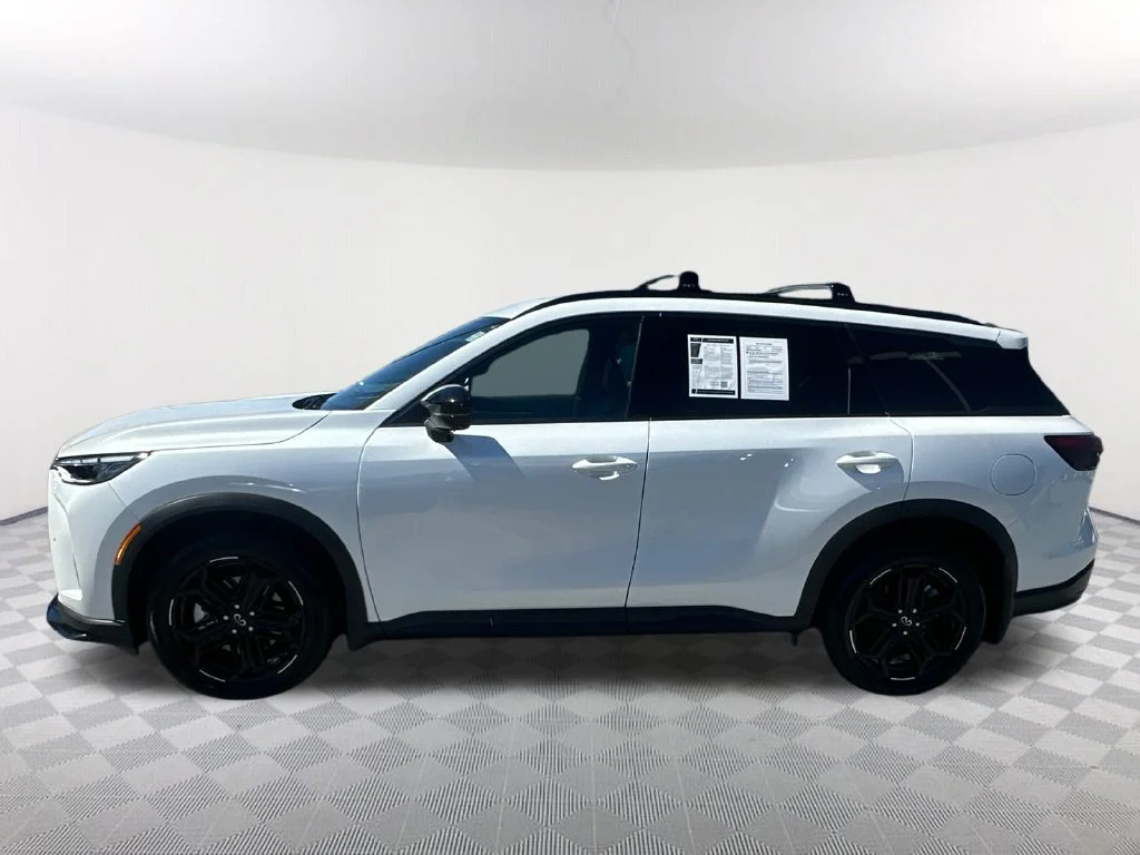 Certified Used 2026 White INFINITI SPORT image 8