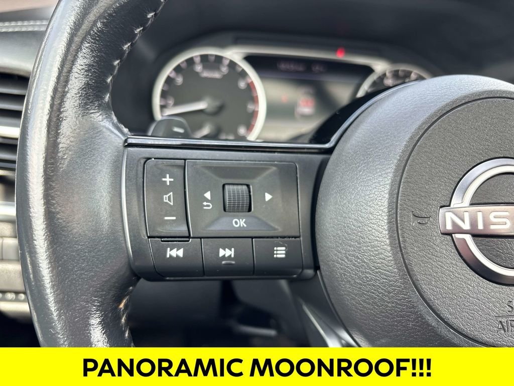 Used 2023 Gray Nissan SV image 18