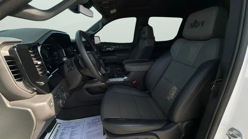 Used 2024 Summit White Chevrolet ZR2 image 17