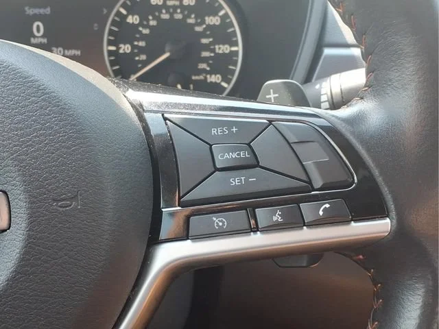 Used 2024  Nissan 2.5 SR image 14