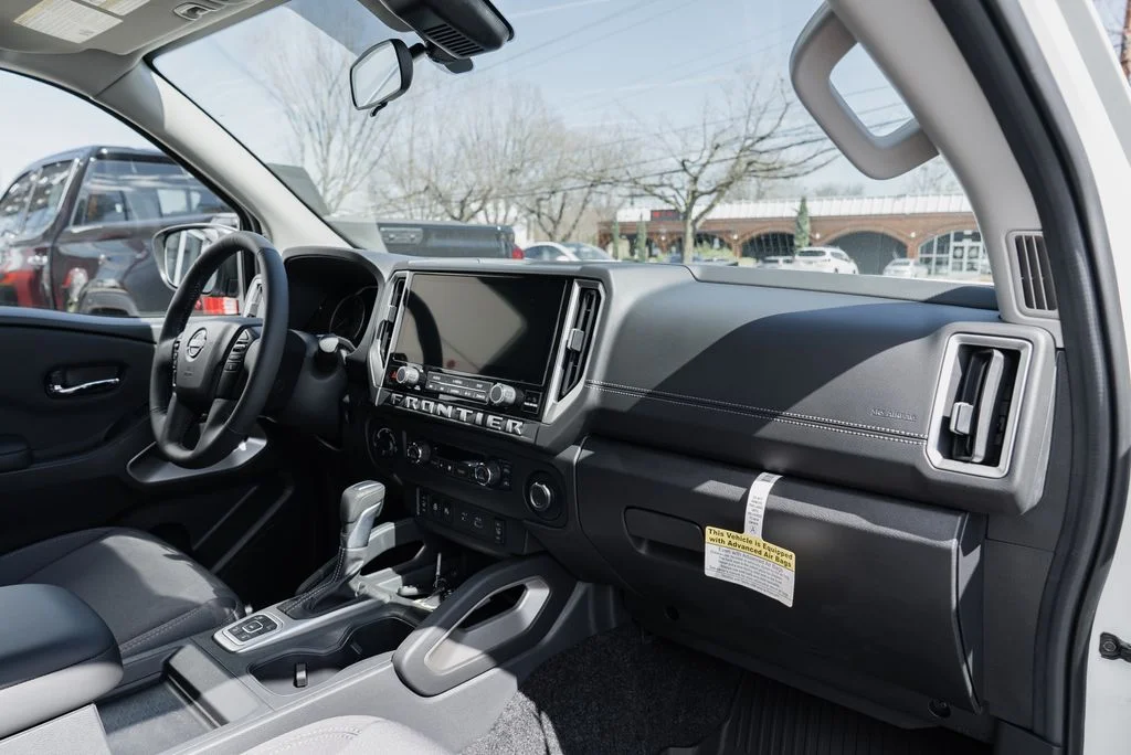 New 2026 Glacier White Nissan Crew Cab SV image 30