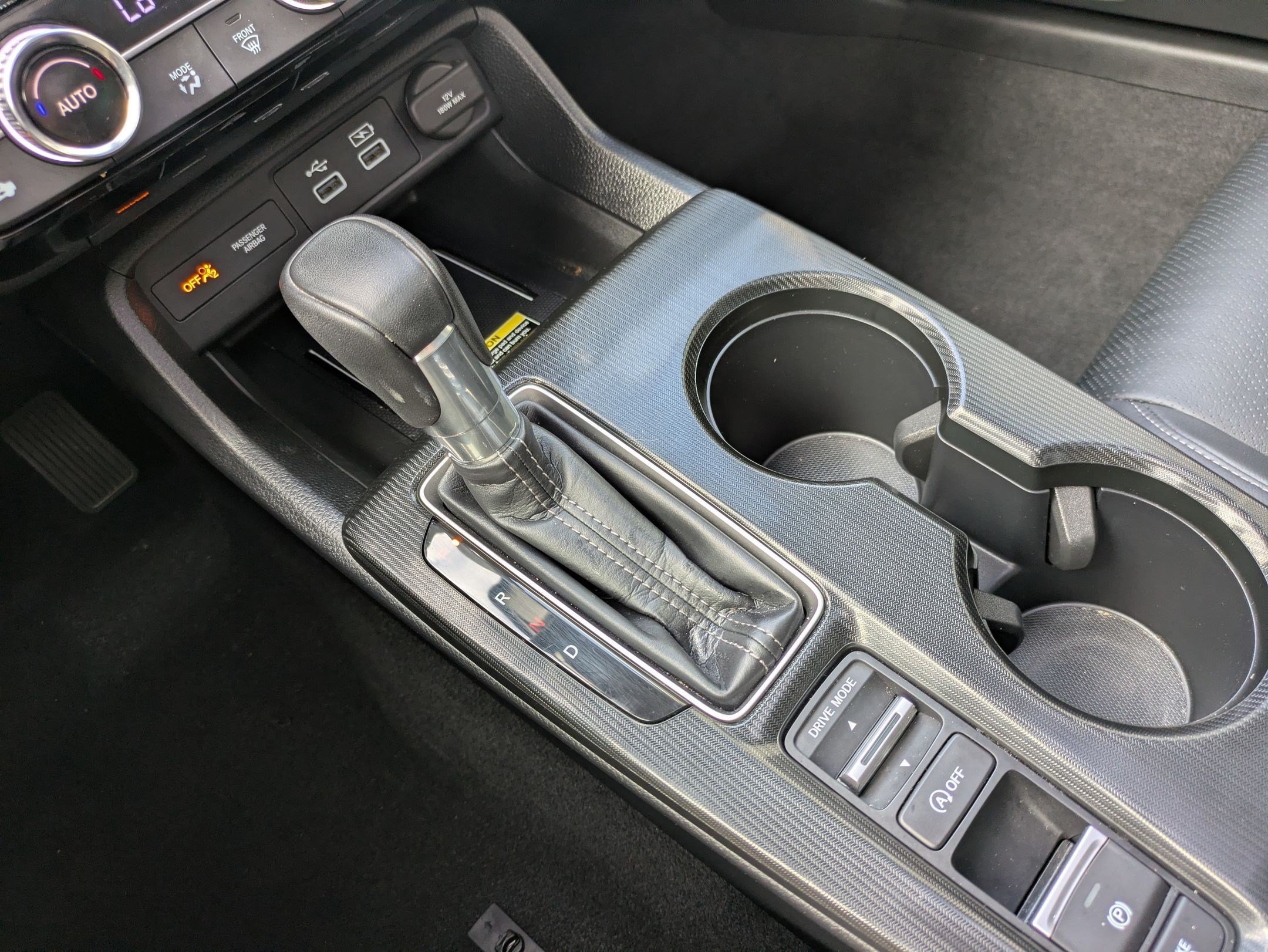 Used 2024 Sonic Gray Pearl Honda Touring image 28